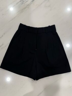 ARITZIA x wilfred tailored shorts